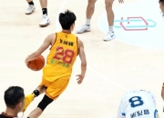 江南体育网站-叶润峰全场16中4，三分14中2得到10分3板2助1抢断