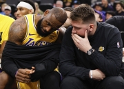 江南体育全站-包含伯德与魔术师一起拯救了NBA，将联盟推向全球舞台的词条
