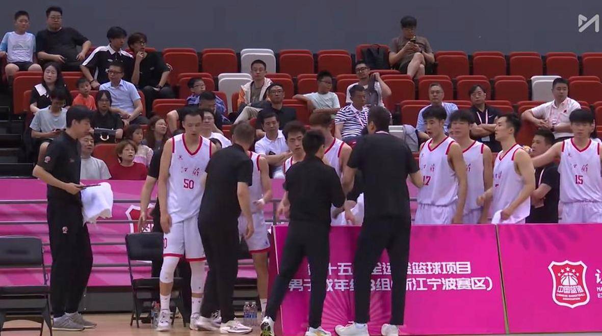 关于江苏男篮备战对抗浙江队，全队精气神十足的信息