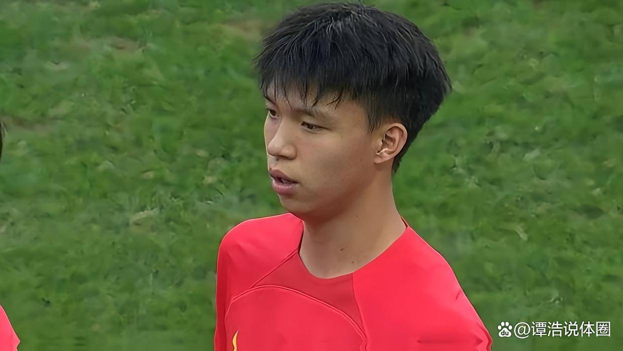 包含内马尔队友青岛姆巴佩他跟王钰栋争中超5月MVP！的词条