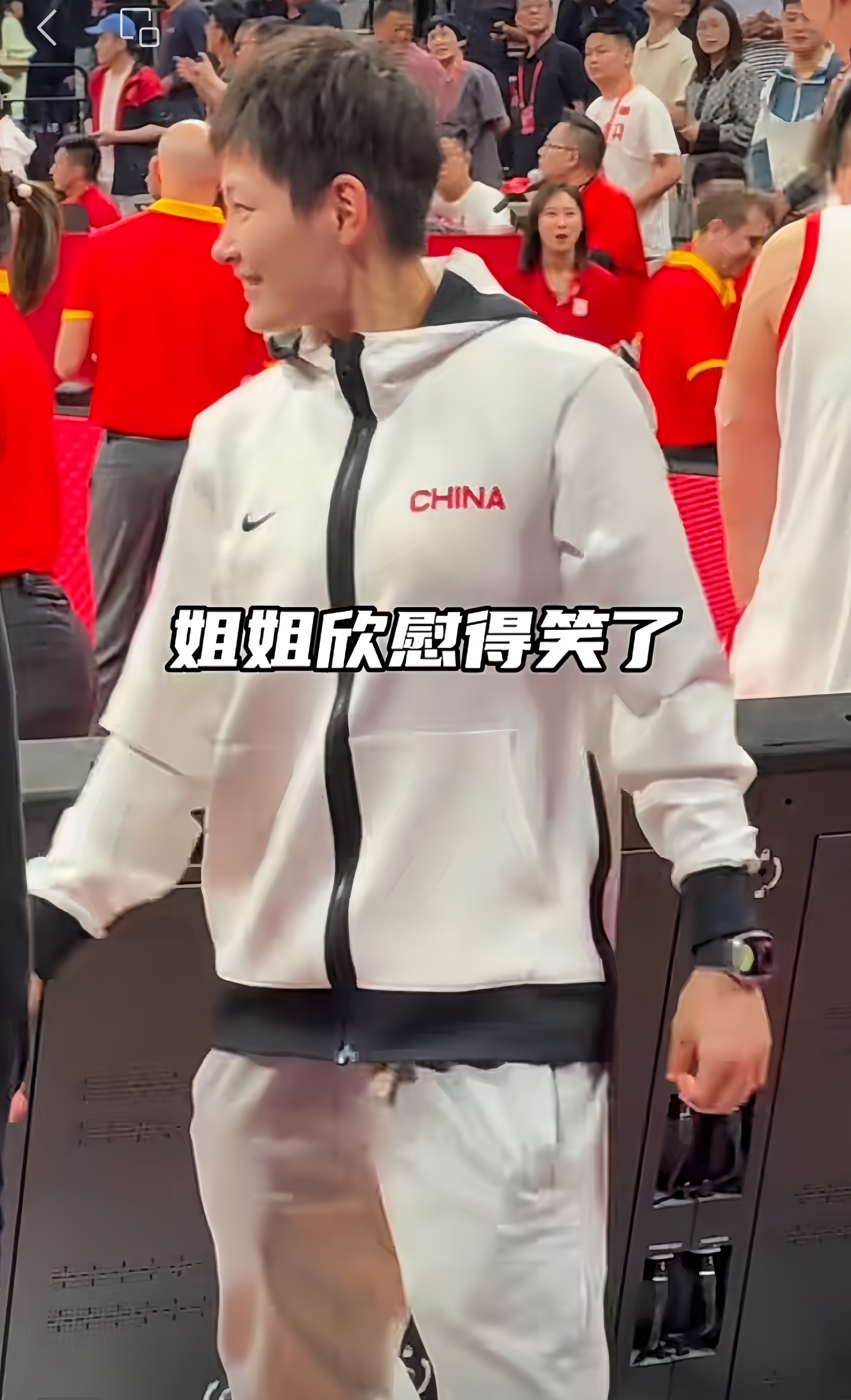 姐妹连线！杨力维杨舒予合砍25分老将发力助队大胜