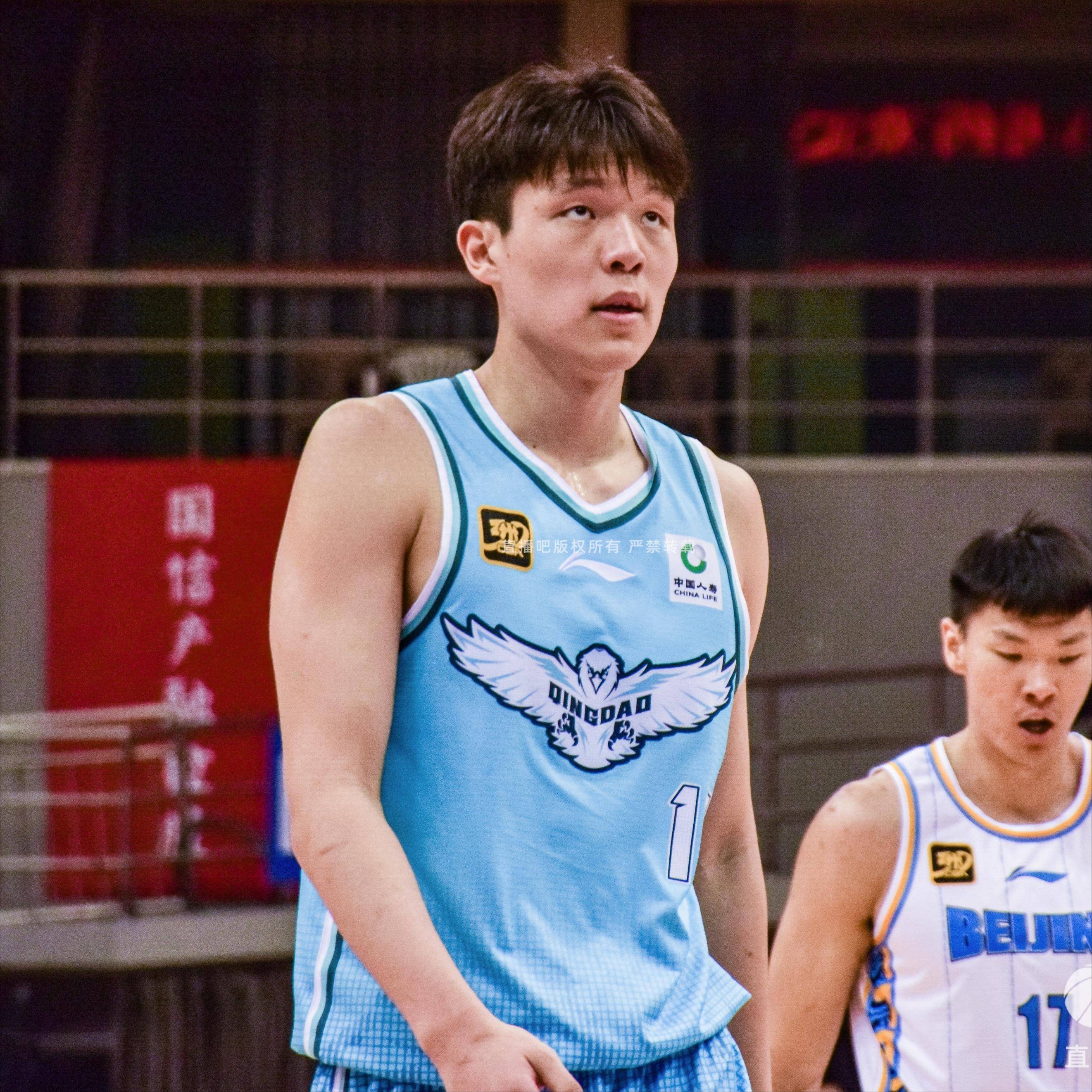 杨瀚森为何超预期被选中？开拓者内线扎堆是压力也是动力